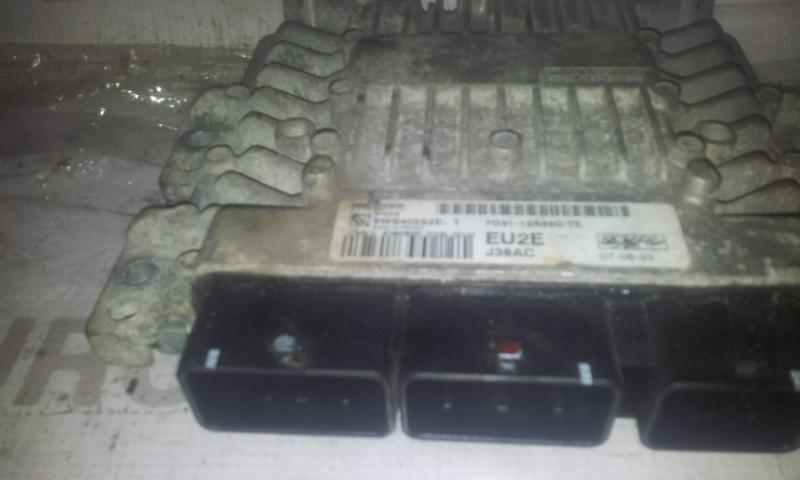 Блок управления двигателем 7G9112A650YE 5WS40592E Ford MONDEO 1993 1.8