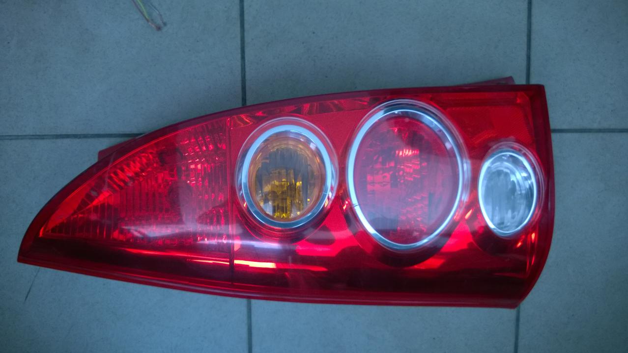Tail Light lamp Outside, Rear Left 22061961  Mazda PREMACY 2004 1.8