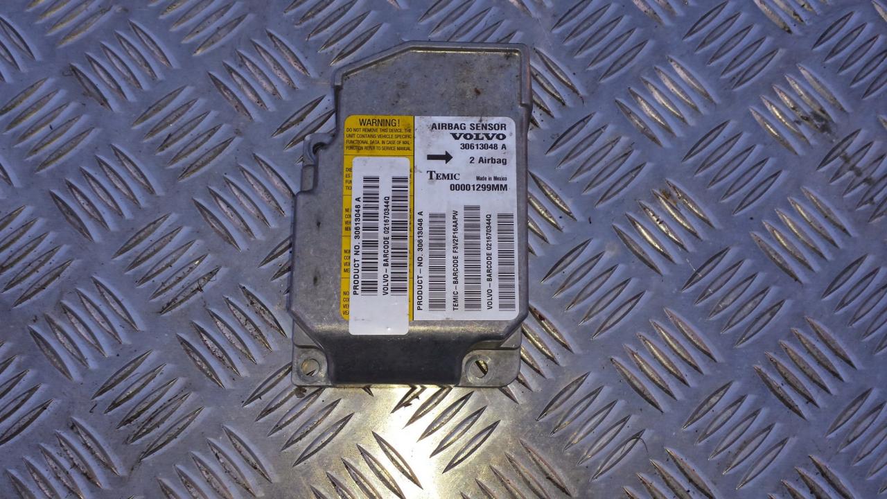 Airbag crash sensors module 30613048A 00001299MM Volvo V40 2000 1.9