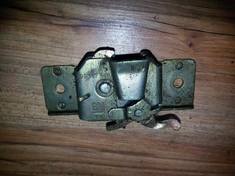 Rear Trunk Lid Lock Latch 90387848  Opel TIGRA 1998 1.4