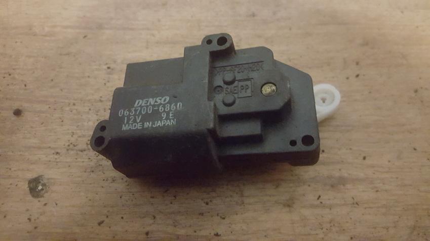 Heater Vent Flap Control Actuator Motor 0637006860 063700-6860 Land-Rover DISCOVERY 2005 2.7