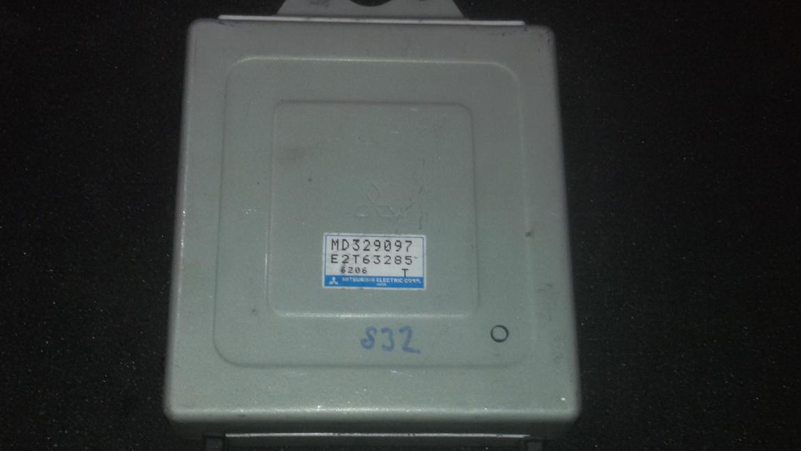 Variklio kompiuteris md329097 e2t63285 Mitsubishi CARISMA 2001 1.9