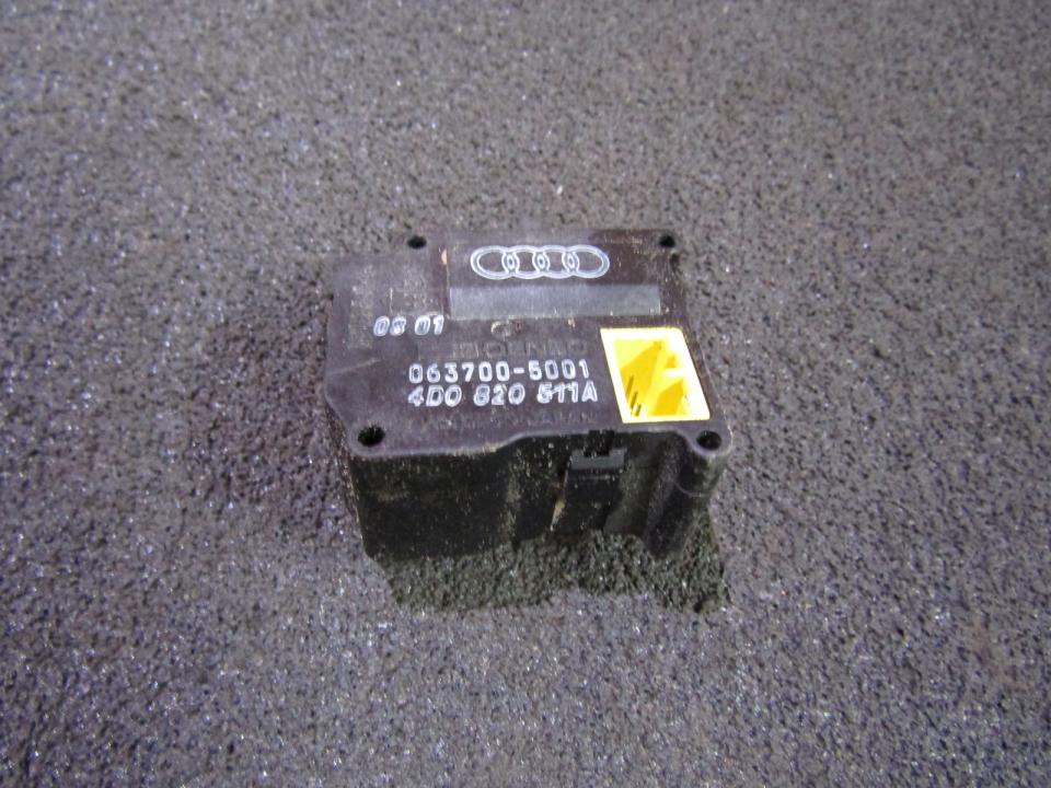 кронштейн моторчика заслонки отопителя 4d0820511a 063700-5001 Audi A8 1998 3.7