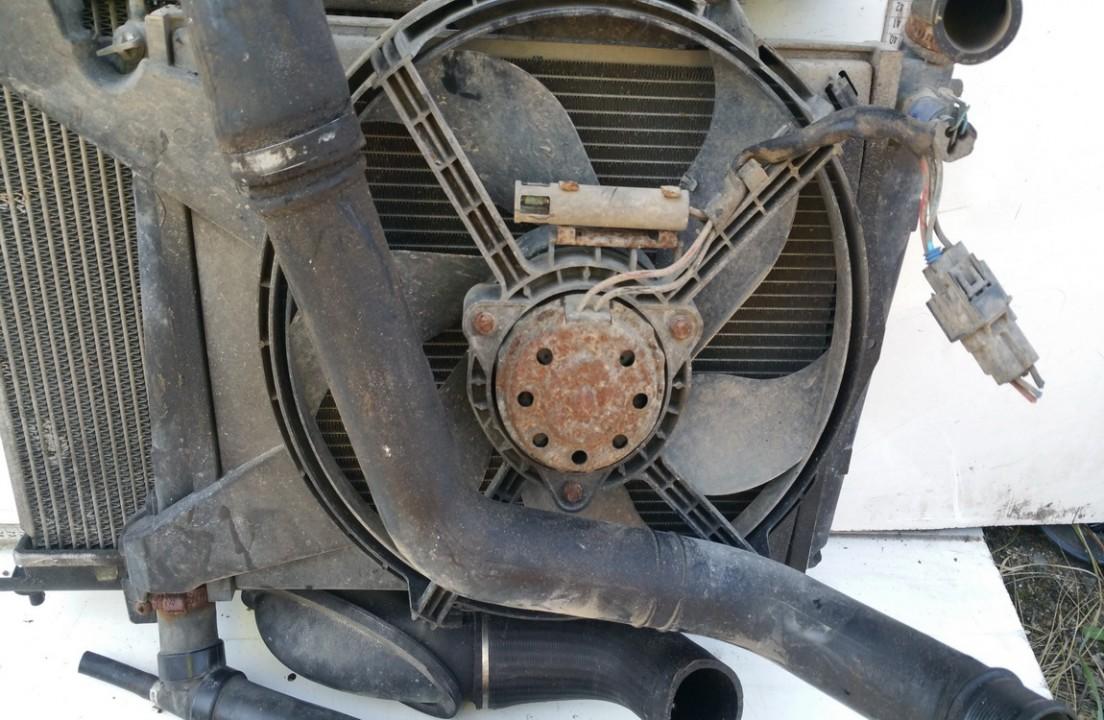 Difuzorius (radiatoriaus ventiliatorius) 866256 n/a Volvo V40 2001 2
