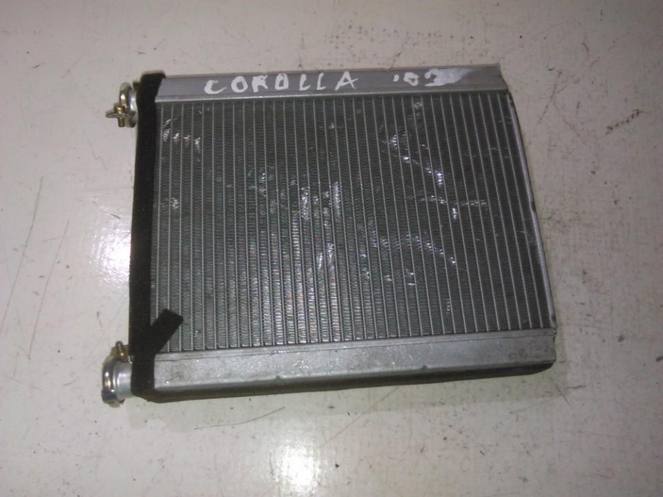 Salono peciuko radiatorius nenustatytas nenustatytas Toyota COROLLA 2003 1.6