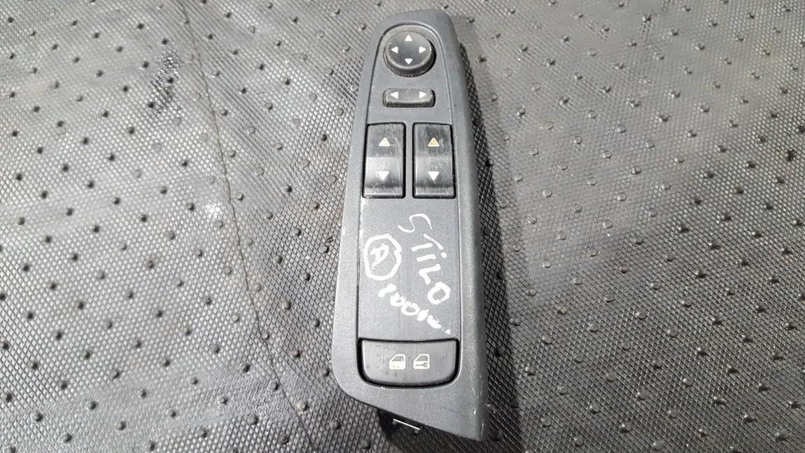 Stiklo valdymo mygtukas (lango pakeliko mygtukai) B569 NENUSTATYTA Fiat STILO 2002 1.9