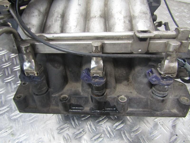 Fuel injector rail (injectors)(Fuel distributor) 078133551L NENUSTATYTA Audi A6 1998 1.9