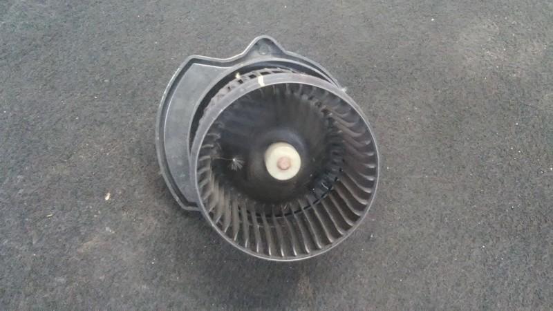 Salono ventiliatorius nenustatytas n/a Toyota IQ 2009 1.0