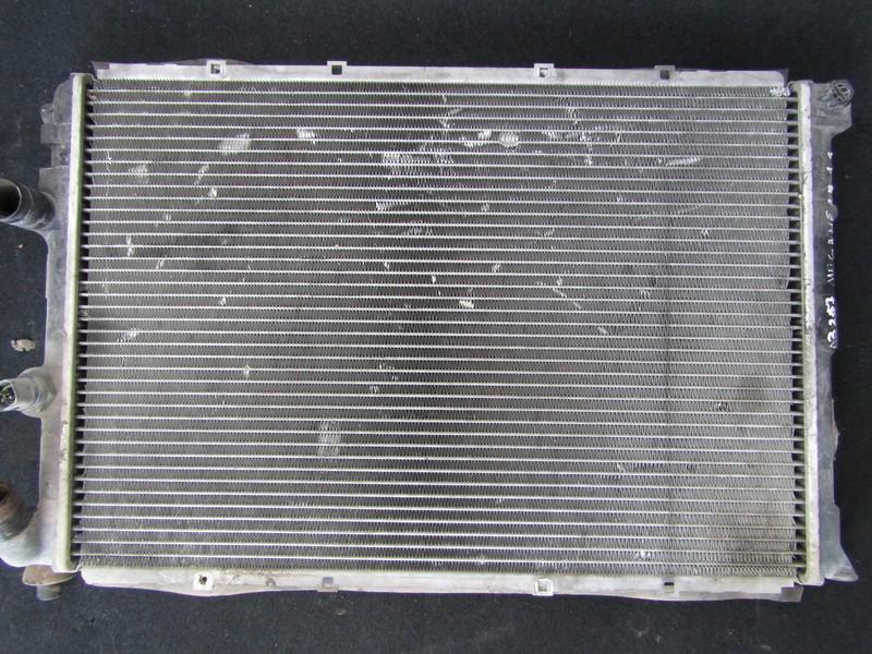 Vandens radiatorius (ausinimo radiatorius) nenustatyta nenustatyta Renault MEGANE 1996 1.9