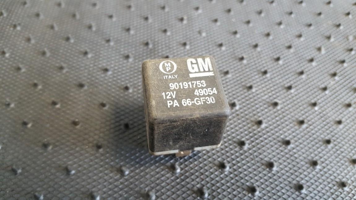 Relay module 90191753 GM90191753, 49054 Opel ASTRA 1998 1.6