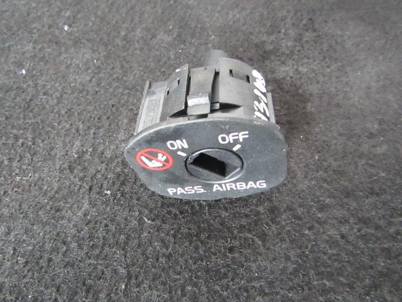 AIRBAG on off Switch (SAFETY ON-OFF SWITCH) 08697008 06-011b0553 Volvo V50 2005 2.4