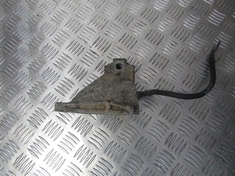 Engine Mount Bracket and Gearbox Mount Bracket A1122231204 USED Mercedes-Benz CLK-CLASS 2005 2.7