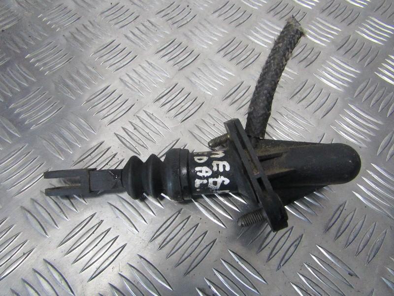 Master clutch cylinder 90465488 used Opel OMEGA 1999 2.0