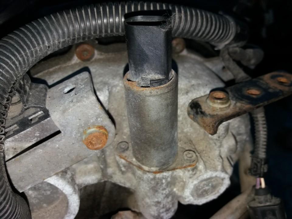 Клапан электромагн. изменения фаз 13150307G   Volkswagen PASSAT 2003 2.0