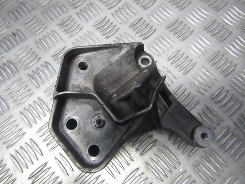 Engine Mount Bracket and Gearbox Mount Bracket 9146053 USED Volvo S40 1999 1.9