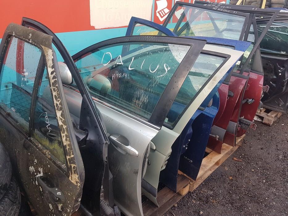 Doors - front left side sidabrines used Toyota AVENSIS 2004 2.0