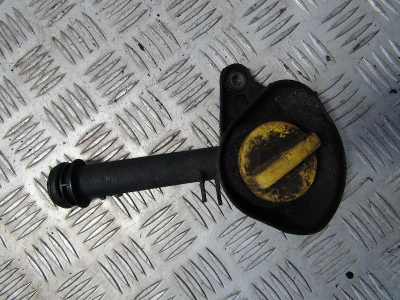 Cap, oil filler (Oil Filler Cap) 8200323344 used Renault CLIO 2003 1.1