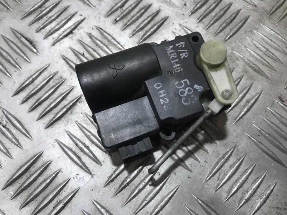 кронштейн моторчика заслонки отопителя mr146583 used Volvo S40 1997 1.8