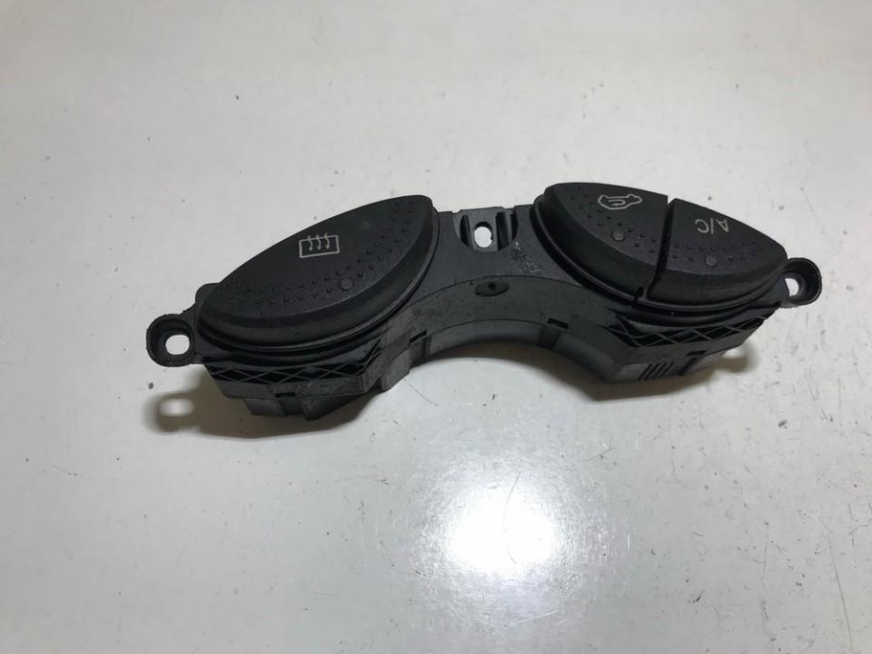 Stiklo sildymo mygtukas d3l0a used Ford FOCUS 2000 2.0