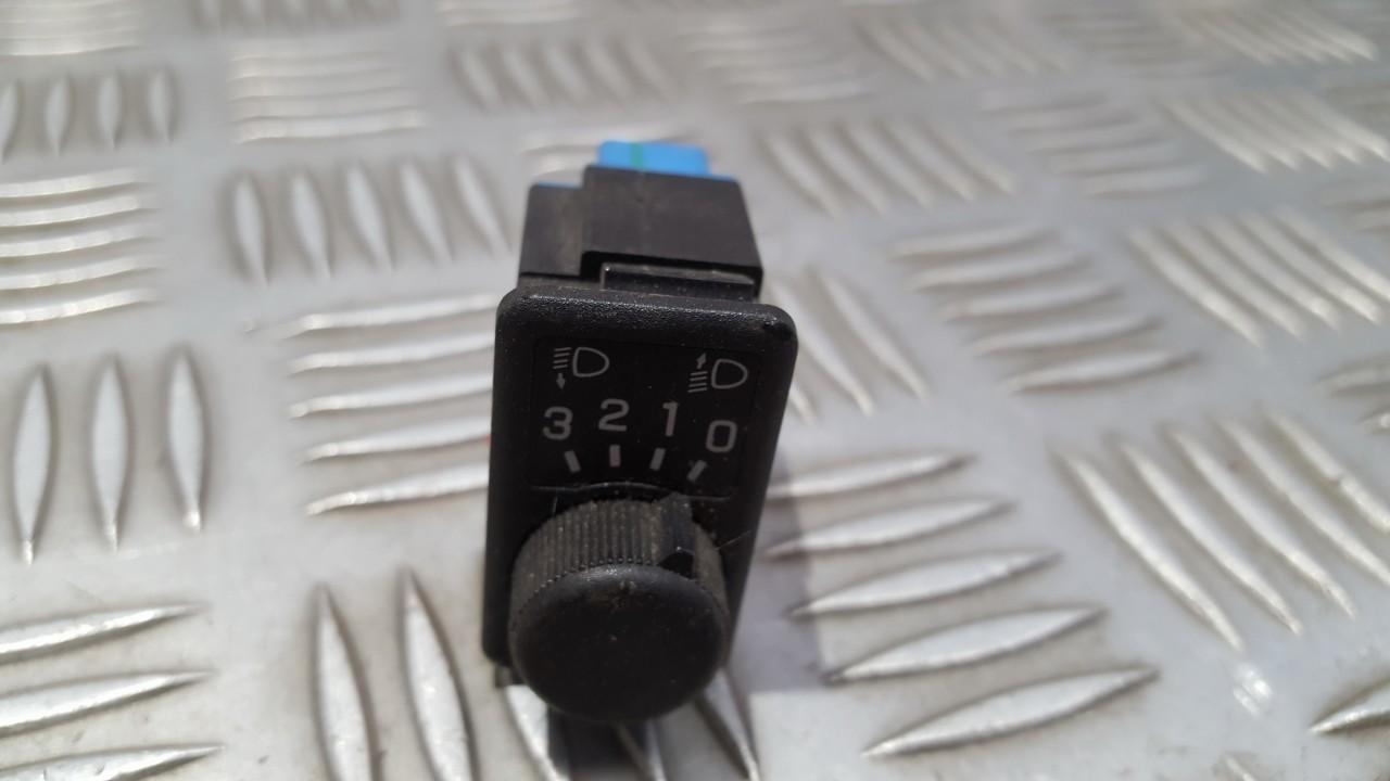 Кнопка корректора фар 37044A D31602 Nissan PRIMERA 1997 2.0