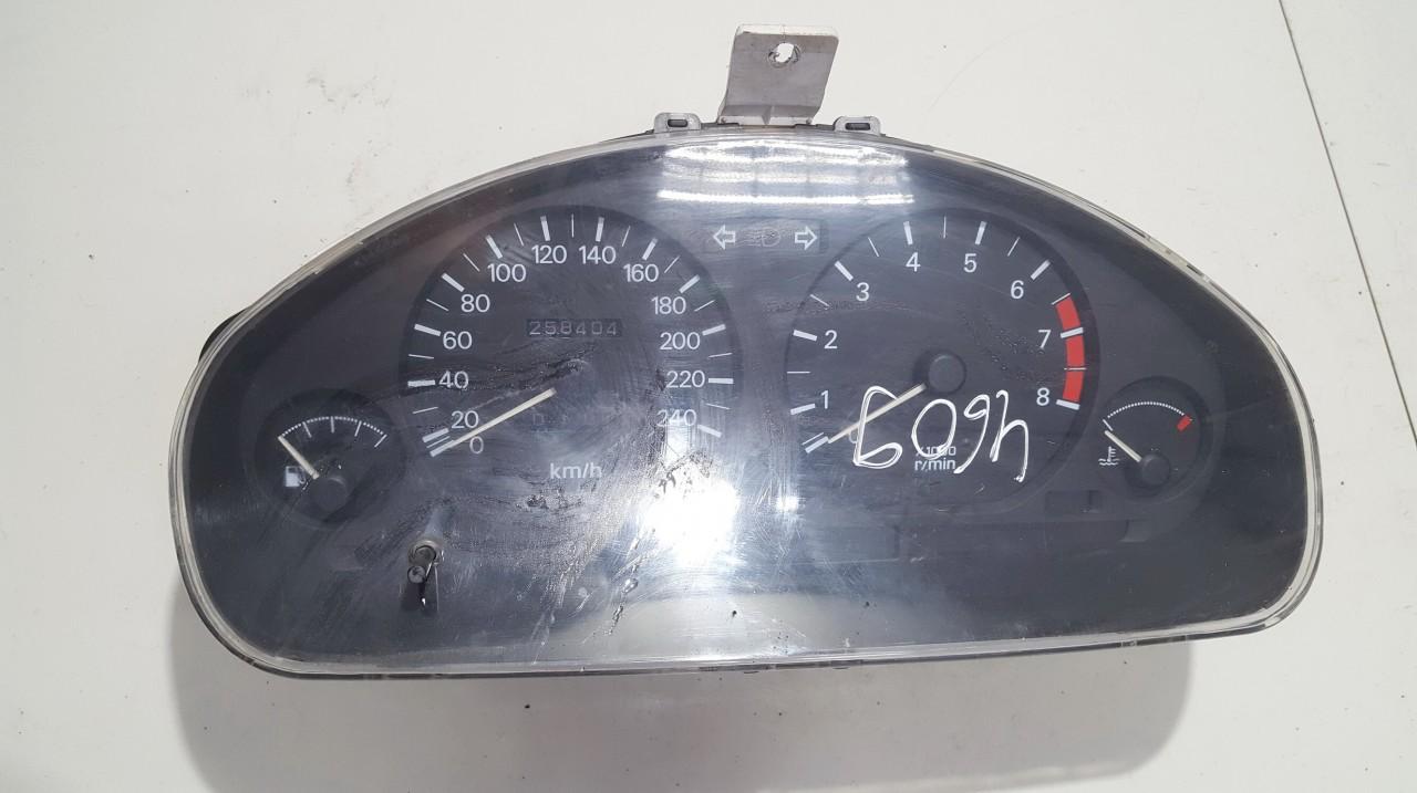 Speedometers - Cockpit - Speedo Clocks Instrument MR114265 0P-0179-001 Mitsubishi CARISMA 2000 1.9