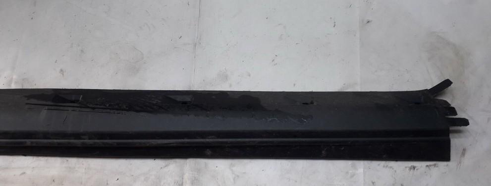 Left Sill Moulding DDJ000252 used Land-Rover DISCOVERY 1995 2.5