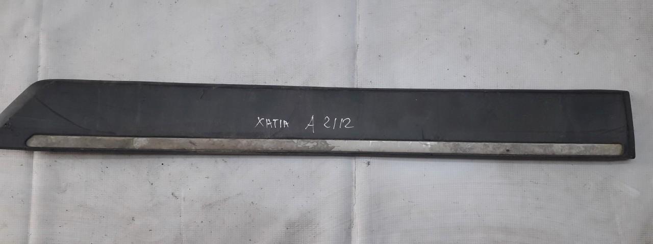 Molding door - rear left side 9610949177 USED Citroen XANTIA 1995 2.1