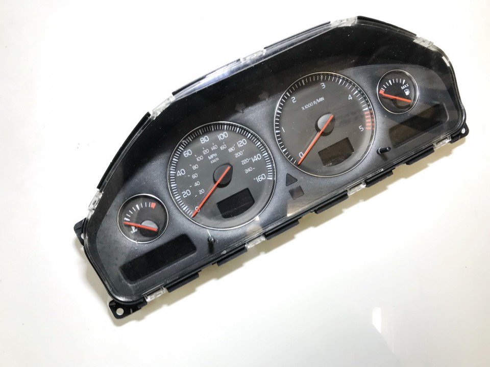Speedometers - Cockpit - Speedo Clocks Instrument 30682287 8602886, 69594240t Volvo V70 2001 2.5