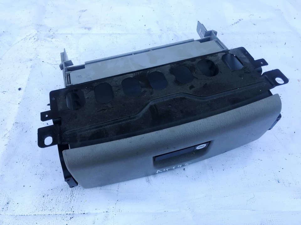 Glove Box Assembly 302628ae used Chrysler VOYAGER 1995 3.3