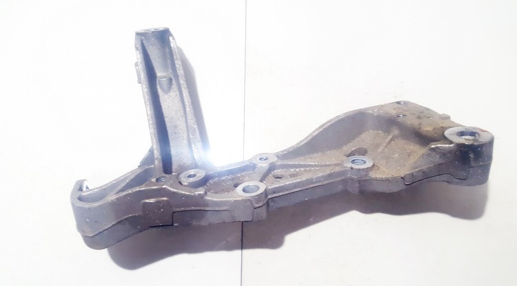 Control arm - front right 1k0199296e used Volkswagen GOLF 1998 1.6