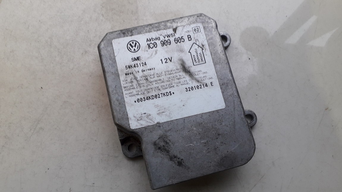 Airbag crash sensors module 1c0909605b 5wk43124 Volkswagen PASSAT 1999 1.9