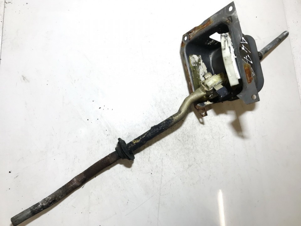 Gearshift Lever Mechanical (GEAR SELECTOR UNIT) used used Audi 100 1987 1.8