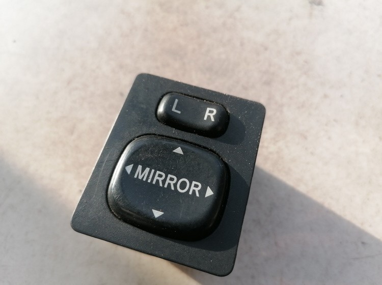 Wing mirror control switch (Exterior Mirror Switch) 183574 USED Toyota COROLLA VERSO 2003 2.0
