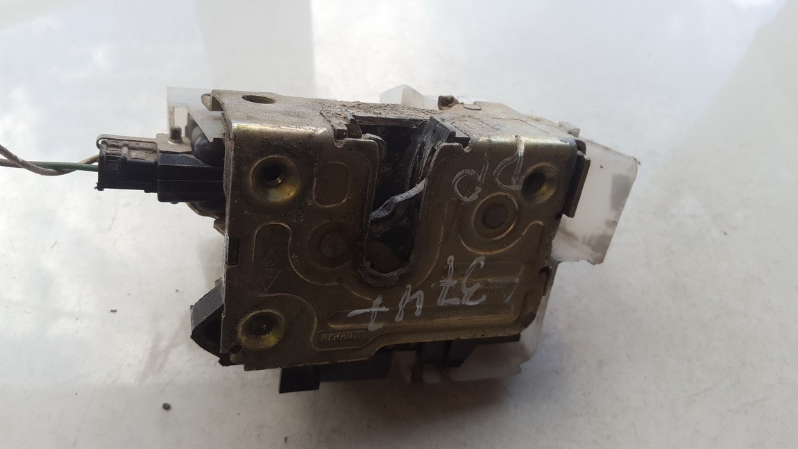 Door Lock Mechanism - front right side used used Renault SCENIC 2004 1.5