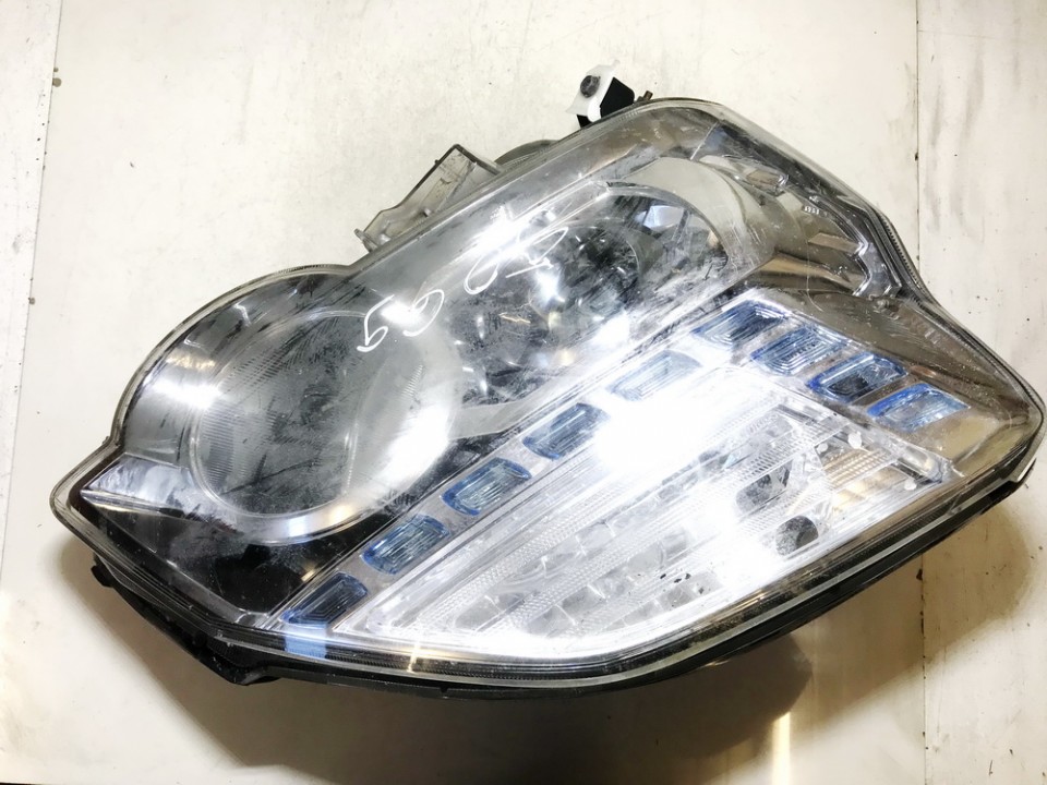 Front Headlight Right RH EAMA3511048 USED Nissan X-TRAIL 2005 2.2