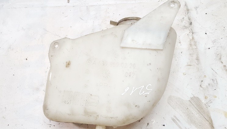 Windshield Washer Reservoir tank (WASHER BOTTLE) A6398690220 USED Mercedes-Benz VITO 1999 2.3