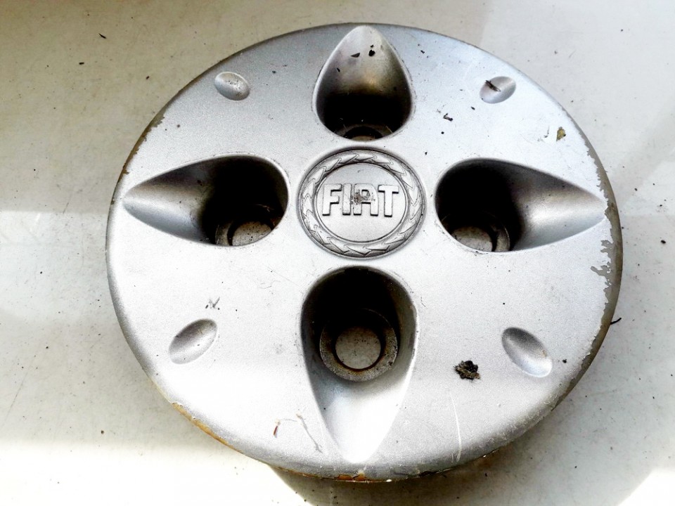центра колеса колпак ступицы шапки диски крышка 51780868 used Fiat DOBLO 2008 1.9