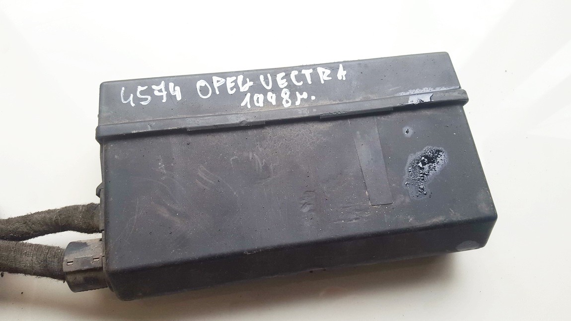 Fuse box  90504296 used Opel VECTRA 1997 2.0