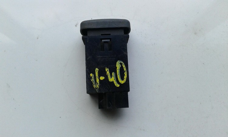 Door central locking lock switch control (DOOR LOCK SWITCH) 30864307 USED Volvo V40 1998 1.8