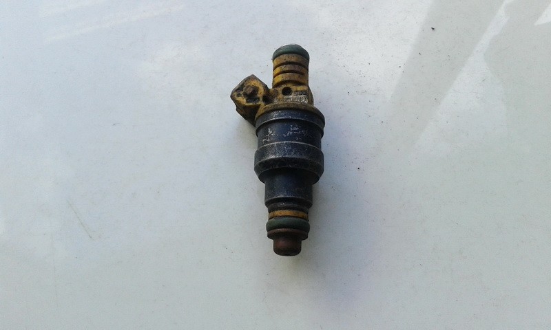 Fuel Injector 0280150943 USED Lincoln TOWN CAR 1995 4.0