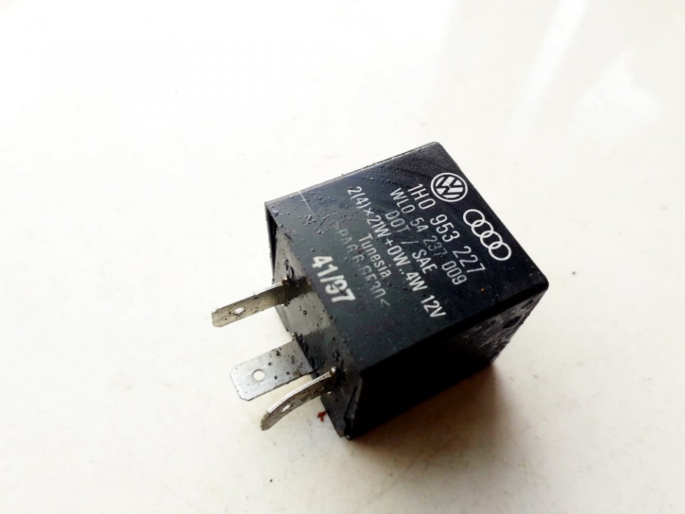 Relay module 1H0953227 USED Volkswagen POLO 2005 1.9