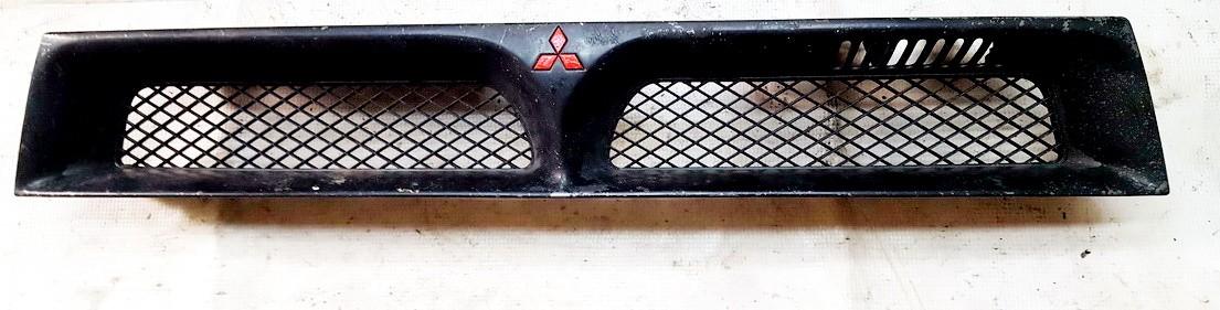 Front hood grille USED USED Mitsubishi SPACE WAGON 2000 2.4