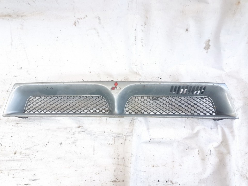 Bumper Grille Front Center used used Mitsubishi GALANT 1999 2.0