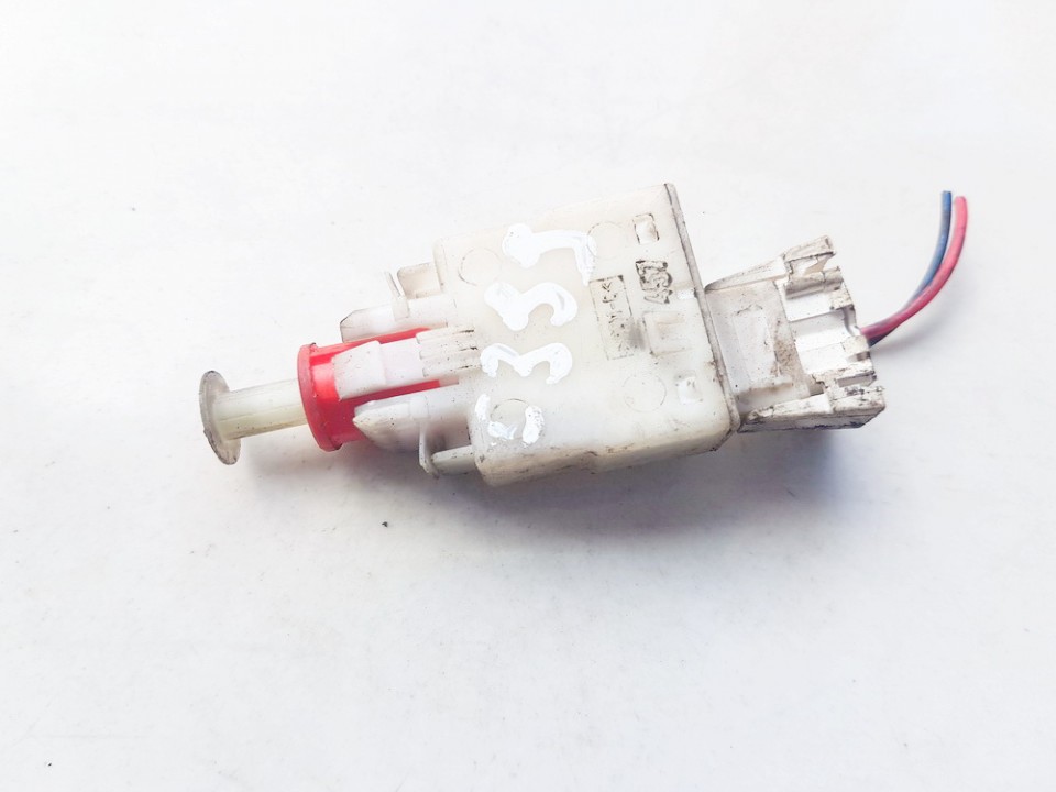 Brake Light Switch (sensor) - Switch (Pedal Contact) 90569685 used Opel VECTRA 1997 2.0