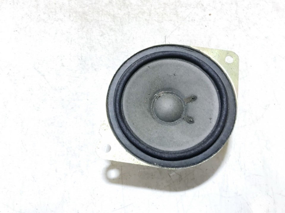 Speaker (audio) 8616052010 86160-52010 Toyota YARIS 2009 1.3