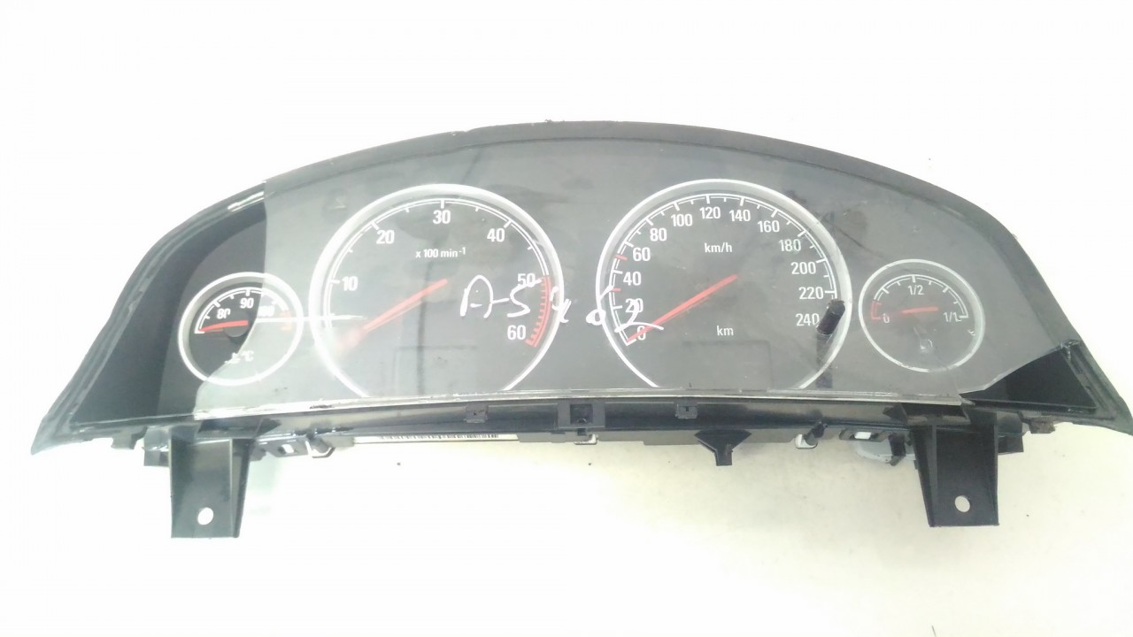 Speedometers - Cockpit - Speedo Clocks Instrument 13186698ej used Opel VECTRA 1998 2.0