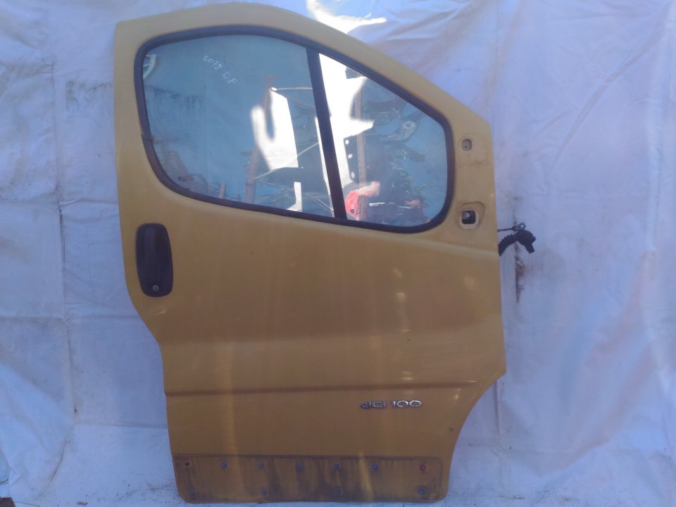 Doors - front right side geltona used Renault TRAFIC 2003 1.9