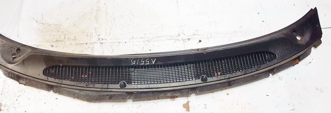 Wiper Muolding 4716284 used Chrysler VOYAGER 1995 3.3