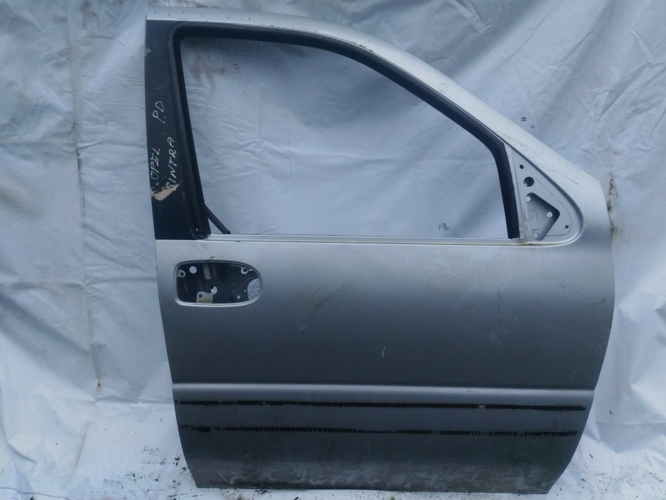 Doors - front right side sidabrine used Opel SINTRA 1996 3.0