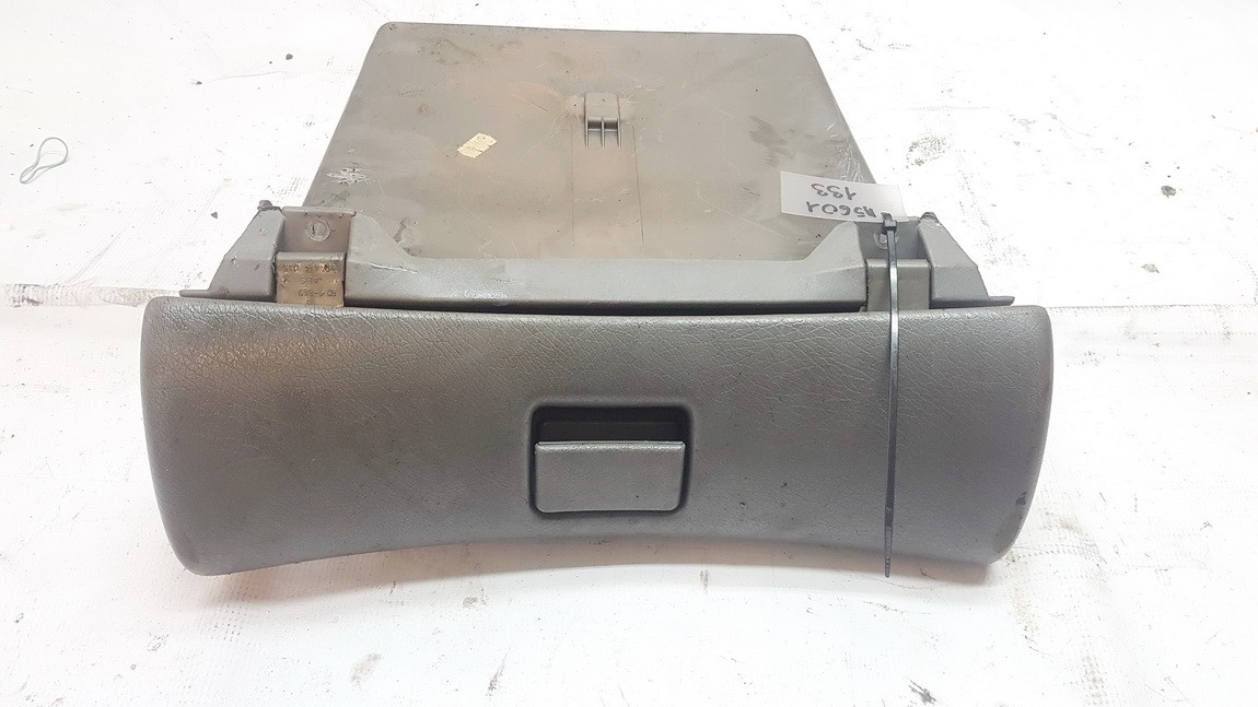 Glove Box Assembly 90414031 used Opel ASTRA 1999 1.7